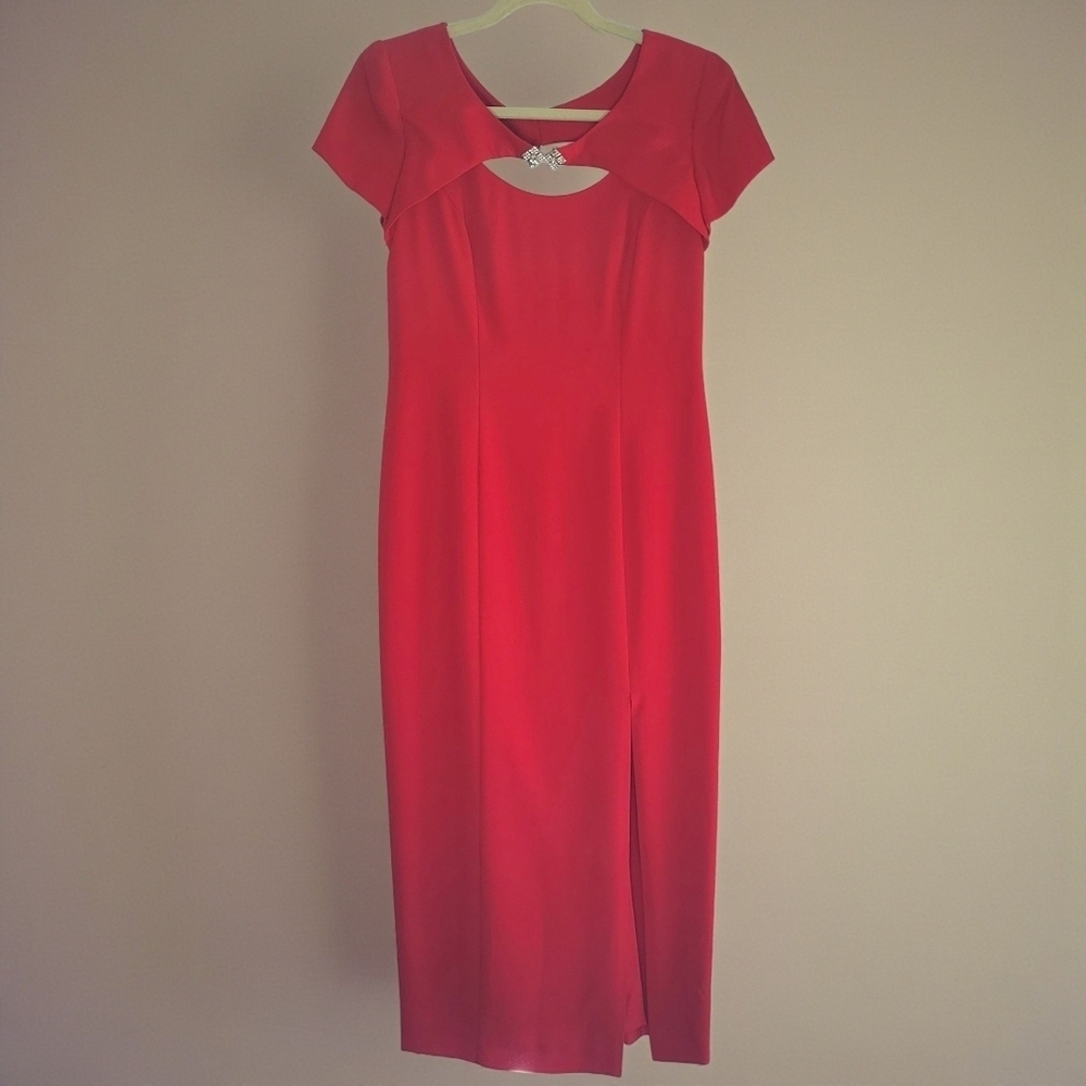 Donna Ricco Scarlet Maxi Dress with Sexy Leg Slit